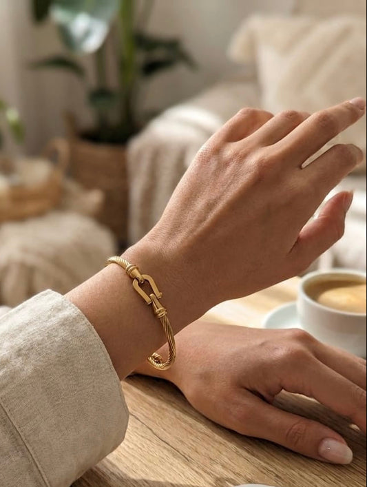 Regal Cable Hook Bracelet